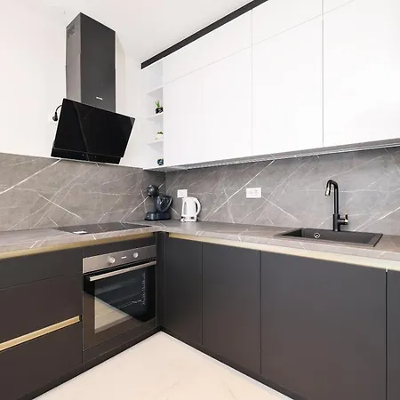 アパート Two Bedroom Apt Luxury Gold Ivana With Private Parking