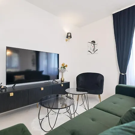 アパート Two Bedroom Apt Luxury Gold Ivana With Private Parking *